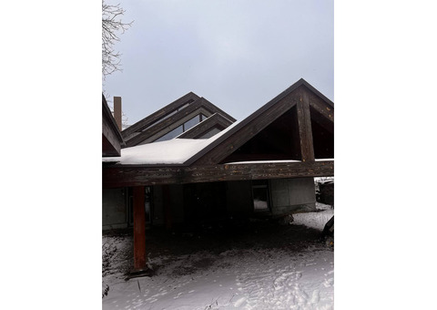 Продаётся новый 2-этажный дом, 550 м², участок 10 соток Луганск