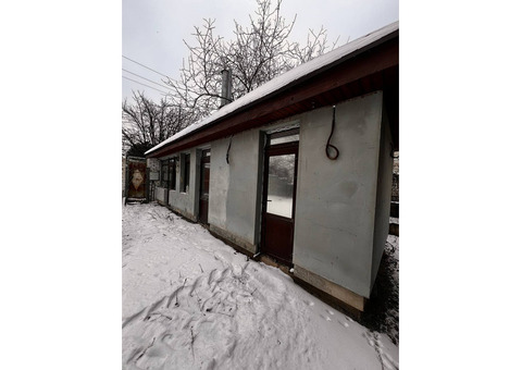 Продаётся новый 2-этажный дом, 550 м², участок 10 соток Луганск