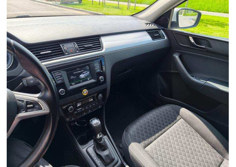 Продам автомобиль SKODA RAPID 2016 г.в.