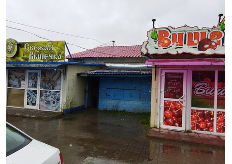 Киоск с земельным участком