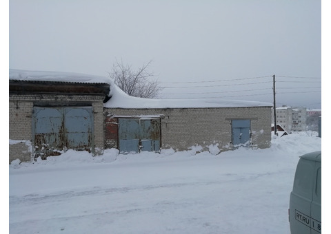 Здание (гараж кирпичный с пристроем) 177.4 кв.м.