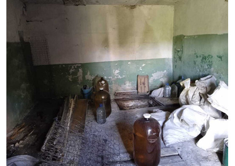 гараж 18 кв.м в собственности (земля + бокс) Губкин