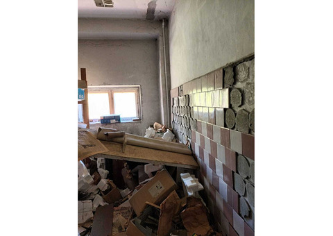8 нежилых помещений разной площади (138.4 м²)